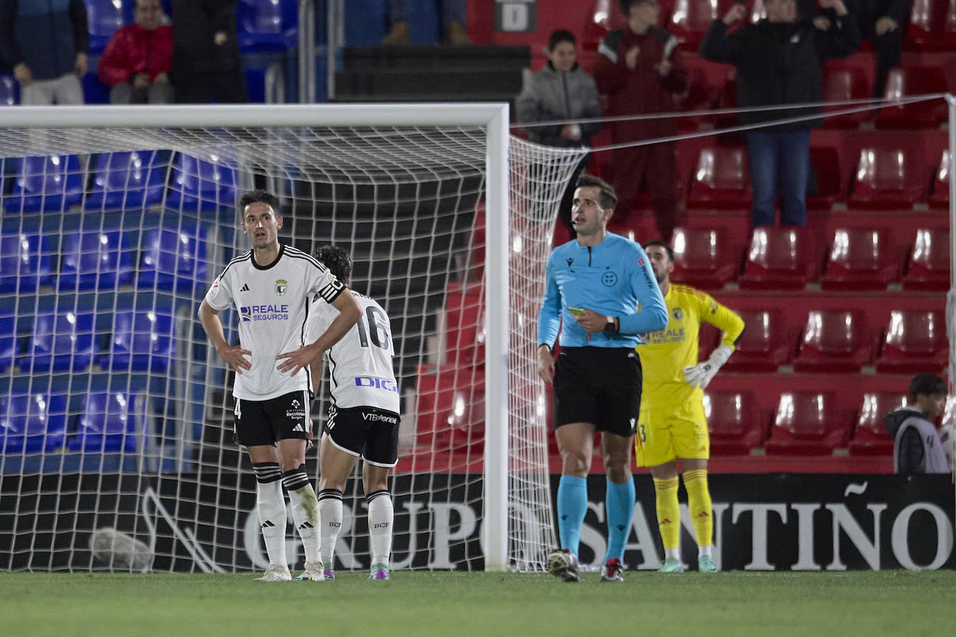 El Burgos CF se desdibuja en Elda