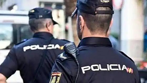 La Policía Nacional investiga las pintadas en la sede del PSOE de Burgos