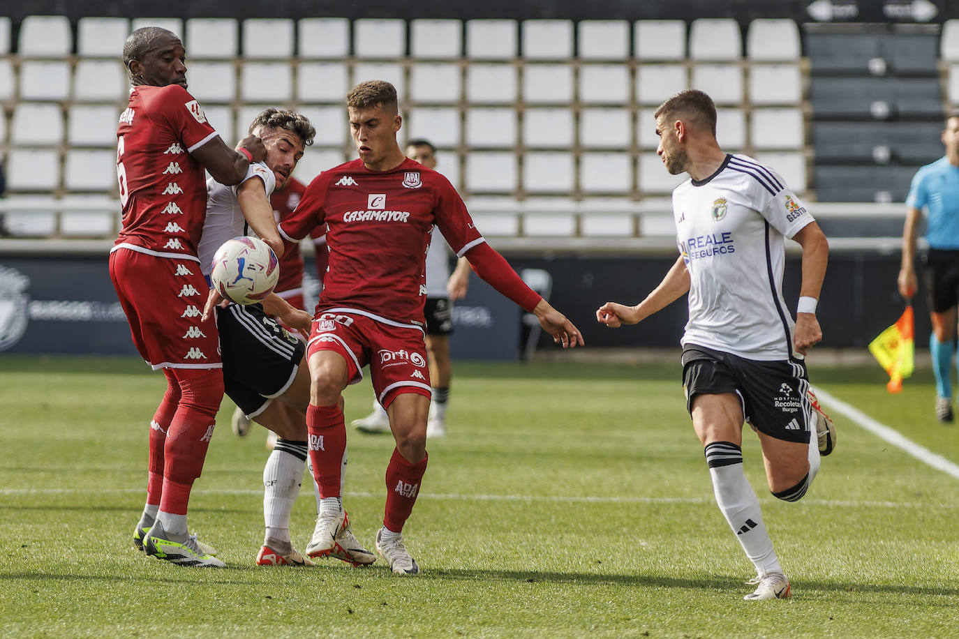 El Burgos CF tira de orgullo para tumbar al Alcorcón