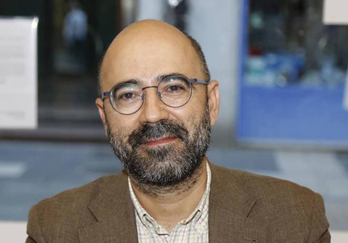 El escritor burgalés Óscar Esquivias.