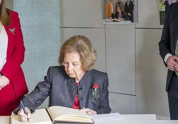 Doña Sofía visita por séptima vez la Fundación Atapuerca en su 25 aniversario