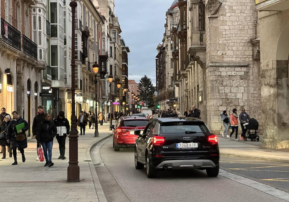 Imagen de la calle Santander, una de las afectadas por la futura implantanción de la ZBE en Burgos