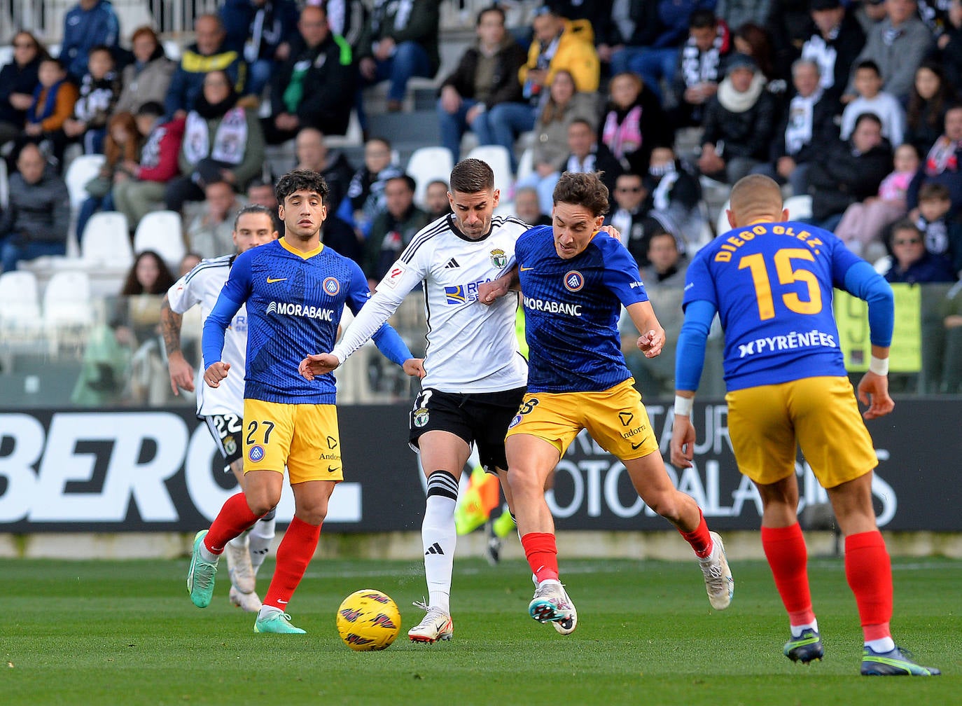 El Burgos CF no puede pasar del empate ante el Andorra