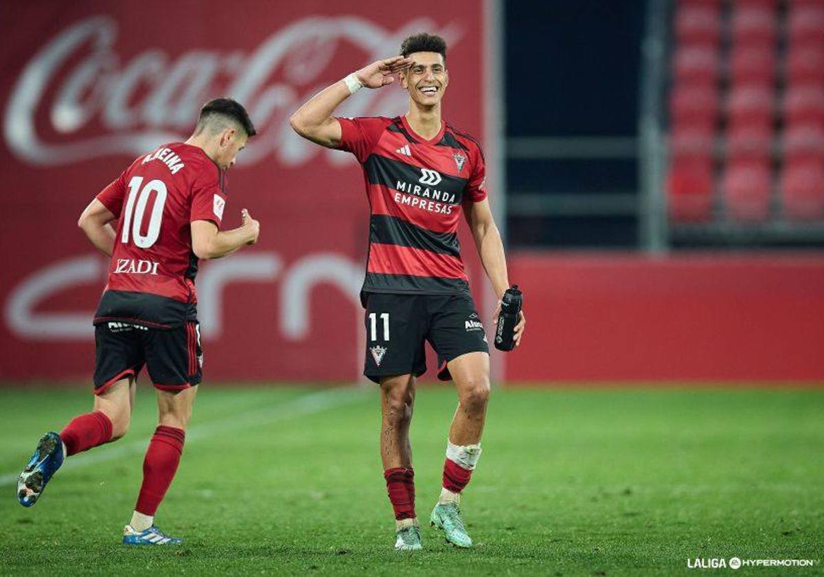 Ilyas celebra el gol de la victoria en Anduva