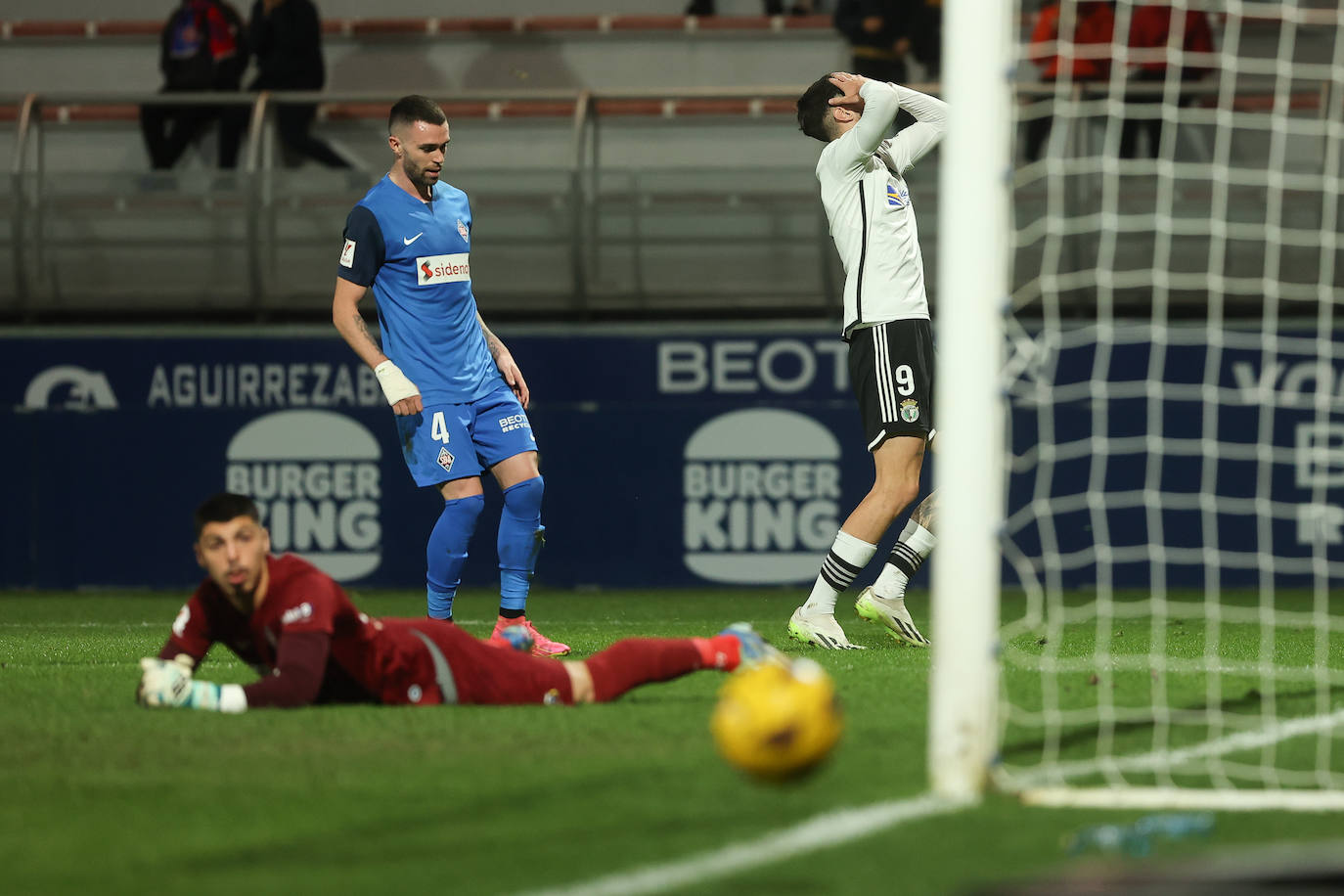 La primera victoria del Burgos CF a domicilio, en imágenes