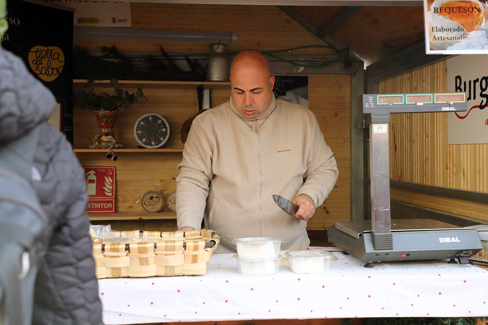 Así es el mercado navideño de Burgos Alimenta