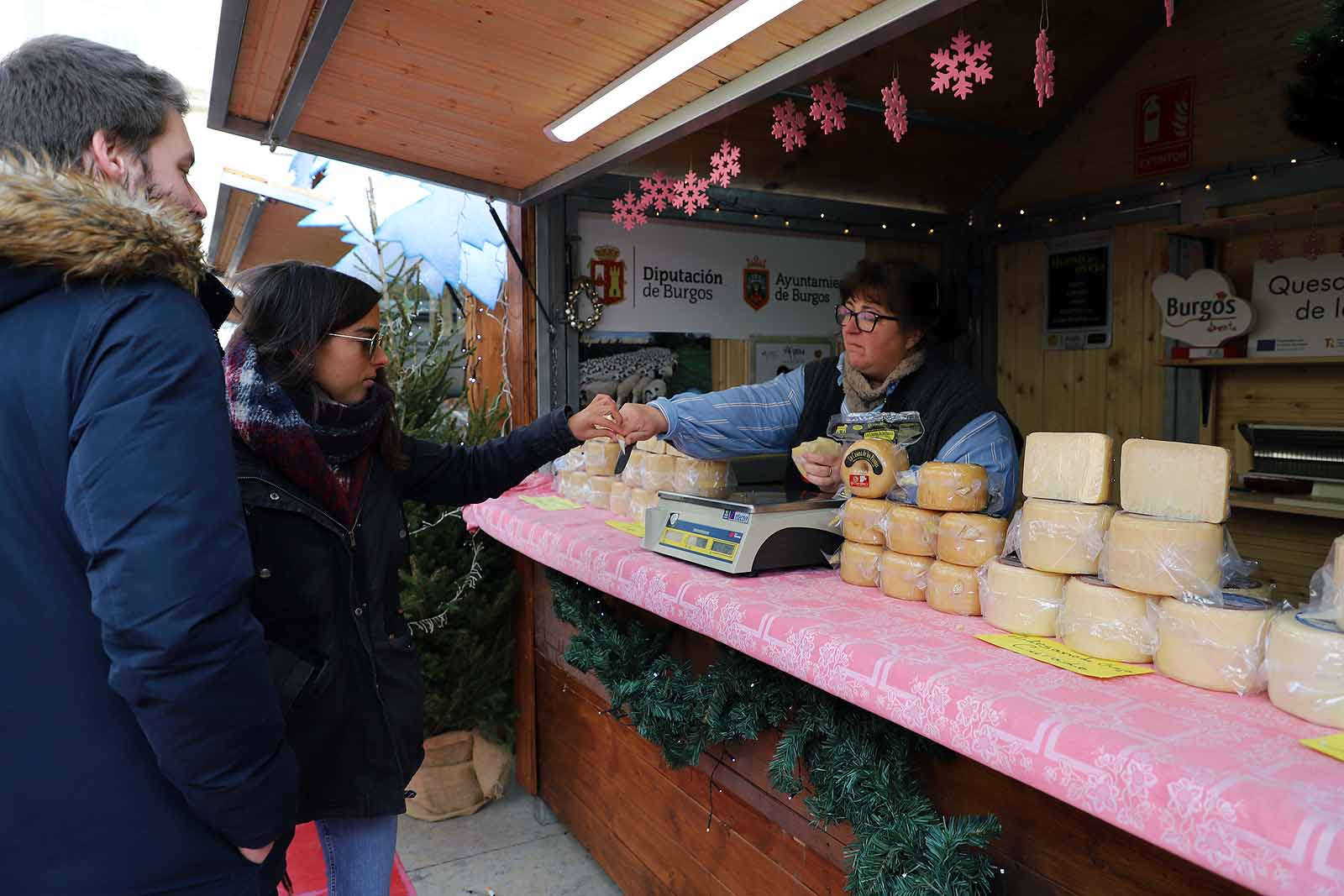 Así es el mercado navideño de Burgos Alimenta