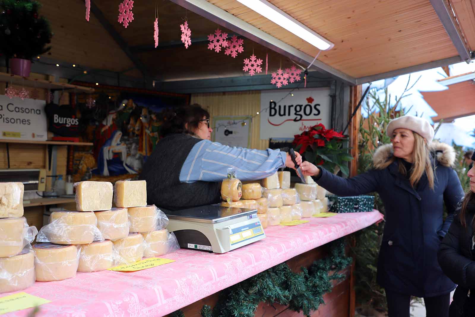 Así es el mercado navideño de Burgos Alimenta