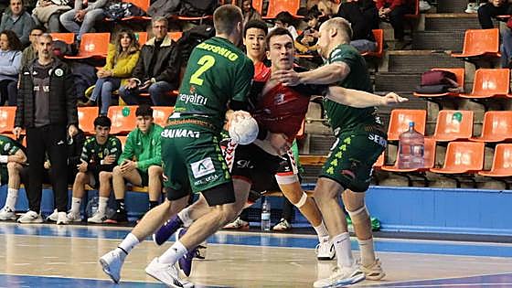 El UBU San Pablo Burgos se lleva un punto que sabe a poco frente a Dólmenes Antequera