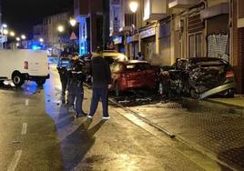 Estado en el que quedaron los coches tras el impacto.