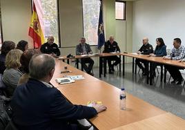 Reunión del Comisario Jefe, Jesús Nogales, y el subdelegado del Gobierno, Pedro de la Fuente, con comerciantes de Burgos en el marco del Plan 'Comercio Seguro' 2023