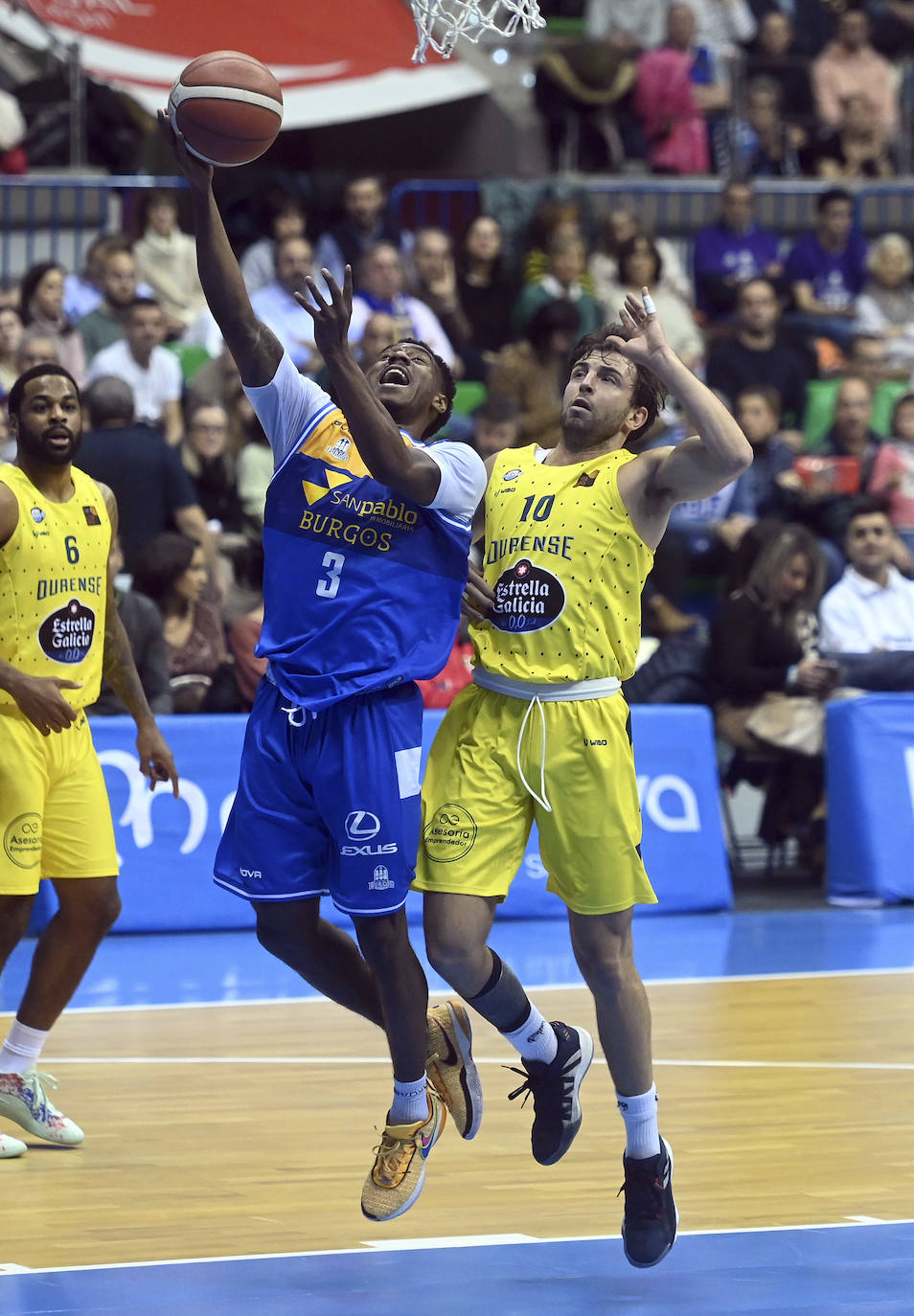 El Longevida San Pablo se pasea ante el Ourense