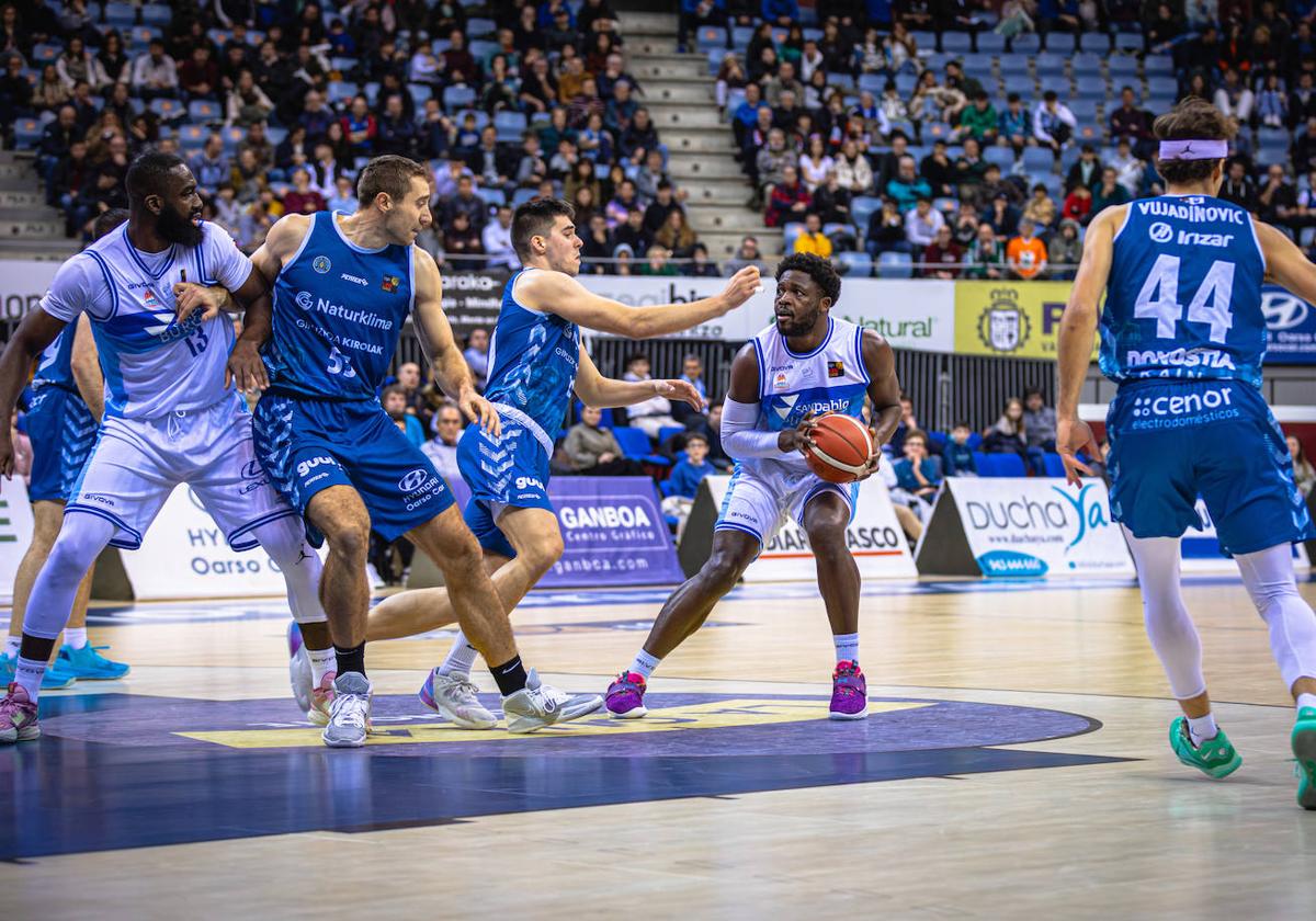 El San Pablo Burgos cae ante Guuk Guipuzkoa doce partidos después