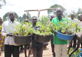 Agricultores ugandeses del Proyecto 'Pequeños Agricultores Sostenibles y Resistentes'.