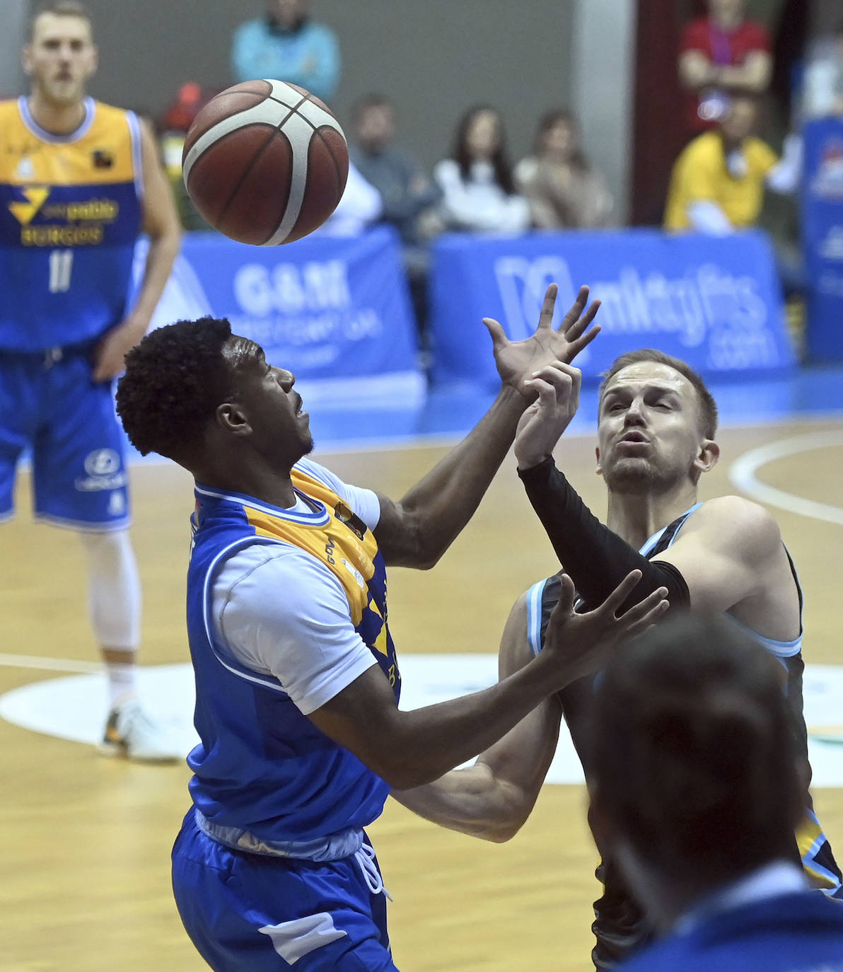 El partido del San Pablo Burgos frente al Estudiantes, en imágnes