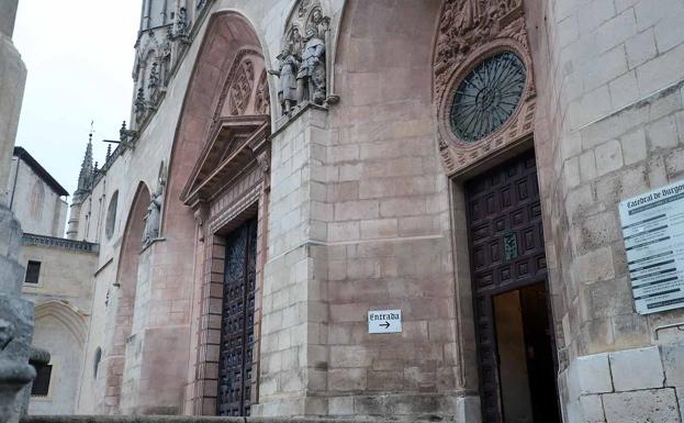 Icomos se mantiene «invariable» ante las puertas de la Catedral, cuyo liderazgo asume la Junta