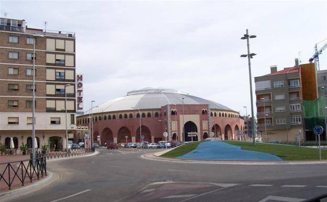 Imagen de la plaza de toros de Aranda de Duero.