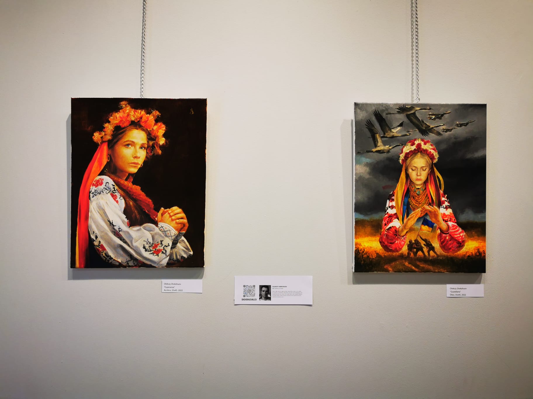 Fotos: Artistas ucranianos exponen en la Biblioteca Miguel de Cervantes de Burgos