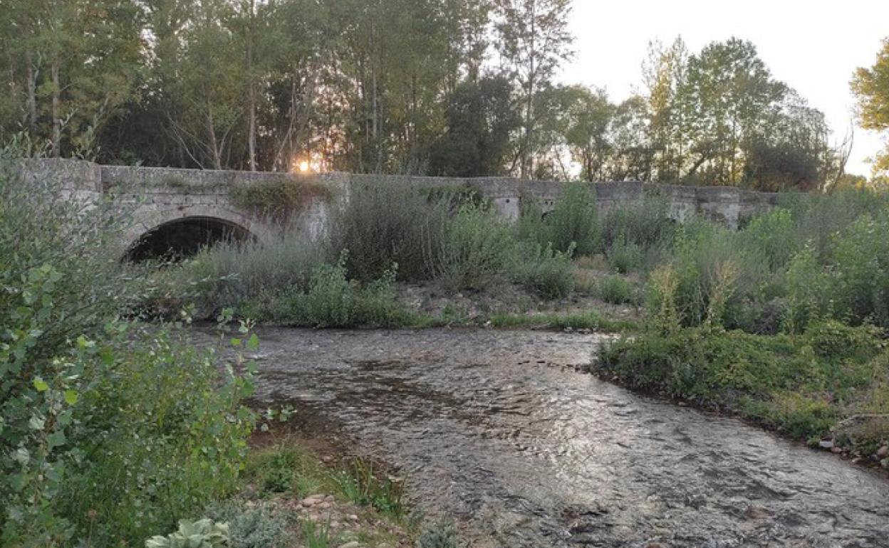 Puente de San Andrés de San Millán de Juarros antes de los pequeños trabajos que realizó la empresa. 