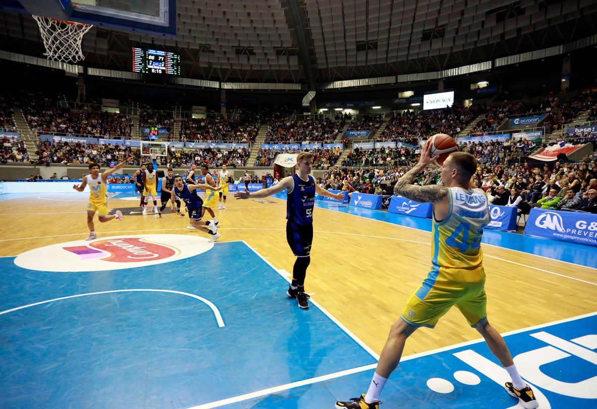 Fotos: El San Pablo cae derrotado en el Coliseum