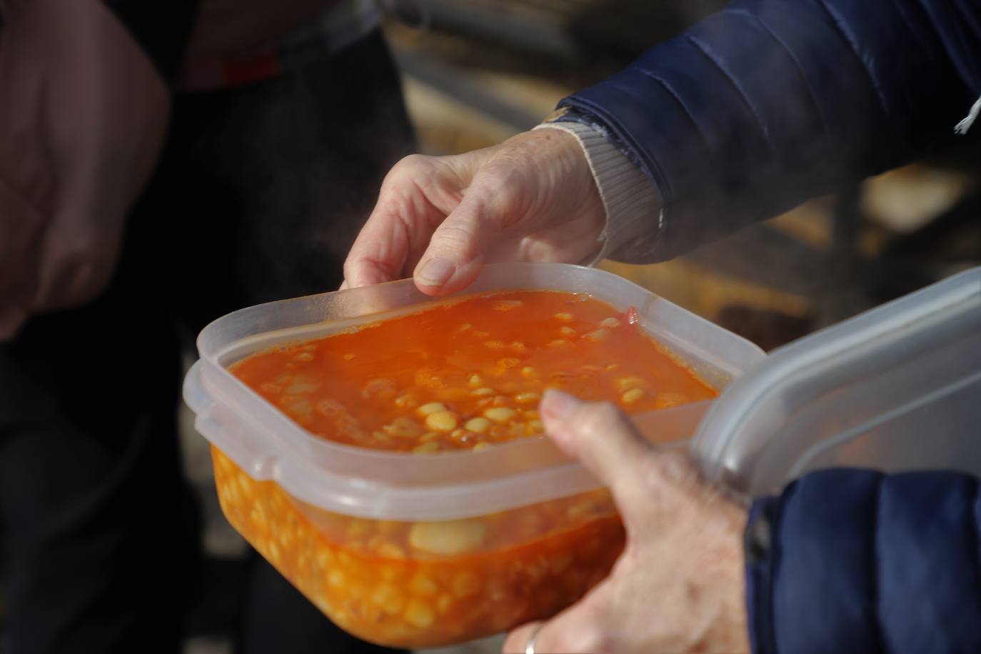 Fotos: Cientos de burgaleses hacen cola para probar &#039;Los Titos&#039;