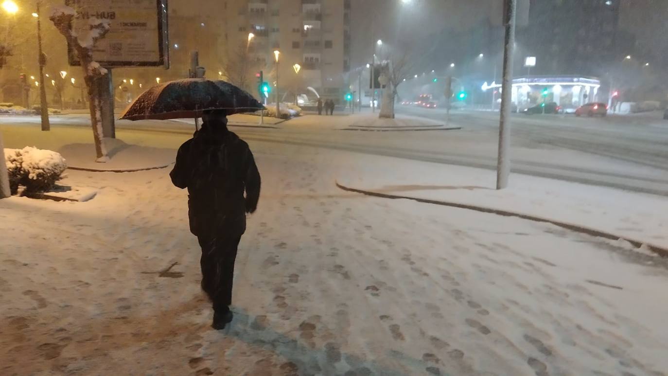 Las nevadas se han echo notar a última hora de la tarde en la capital burgalesa