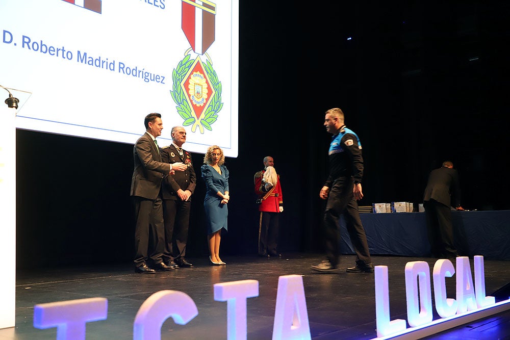 Fotos: La Policía Local de Burgos entrega distinciones y reconocimientos por el Patrón de 2023