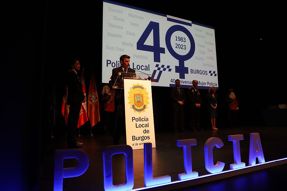 Fotos: La Policía Local de Burgos entrega distinciones y reconocimientos por el Patrón de 2023