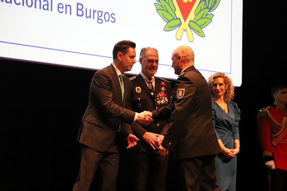 Fotos: La Policía Local de Burgos entrega distinciones y reconocimientos por el Patrón de 2023