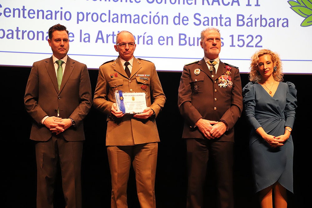 Fotos: La Policía Local de Burgos entrega distinciones y reconocimientos por el Patrón de 2023