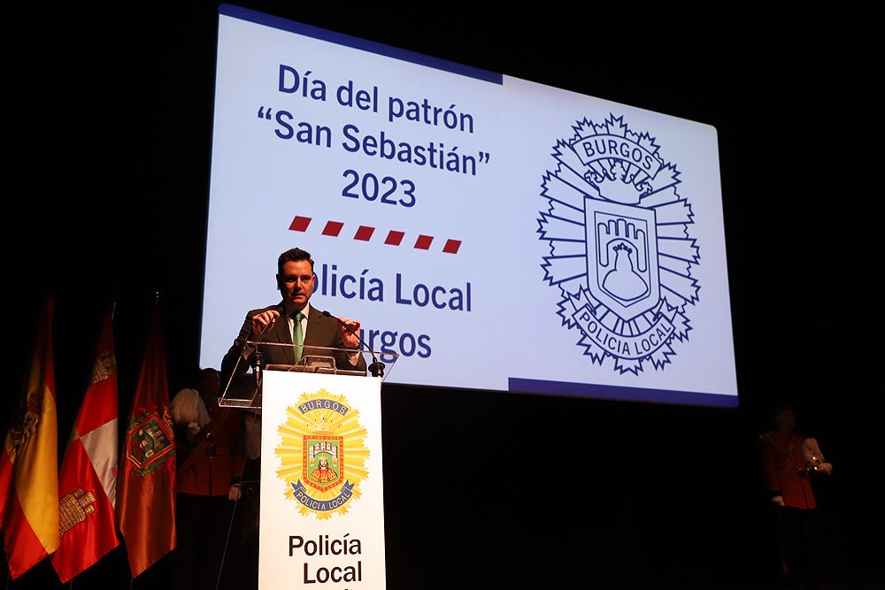 Fotos: La Policía Local de Burgos entrega distinciones y reconocimientos por el Patrón de 2023