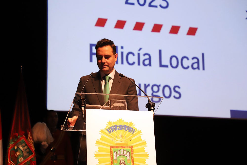 Fotos: La Policía Local de Burgos entrega distinciones y reconocimientos por el Patrón de 2023