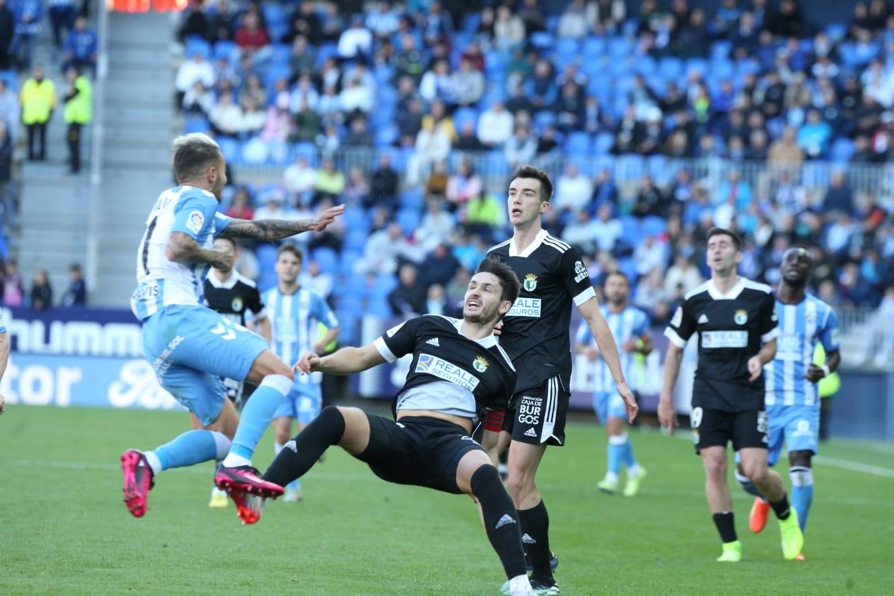 Imágenes del empate entre el Málaga CF y el Burgos CF disputado en La Rosaleda