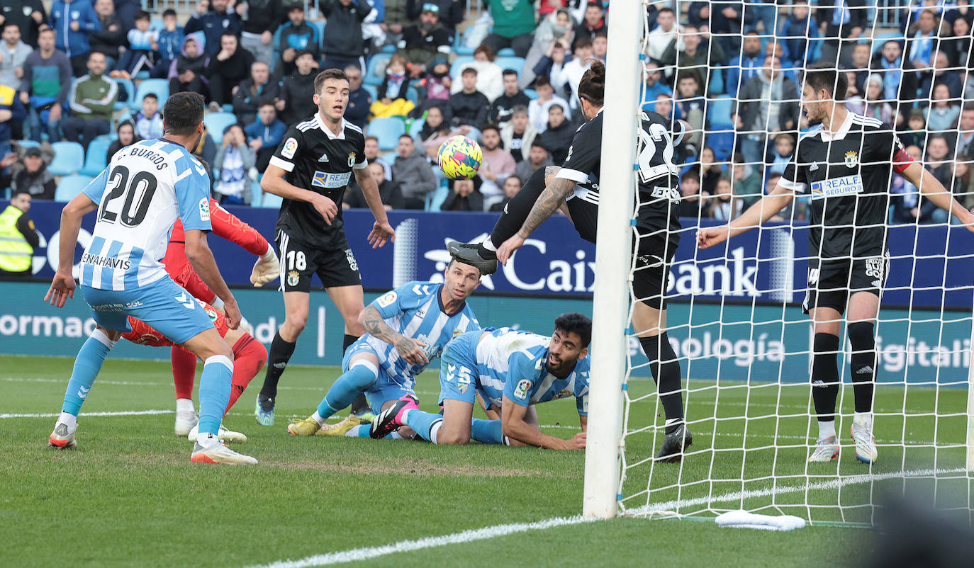 Imágenes del empate entre el Málaga CF y el Burgos CF disputado en La Rosaleda