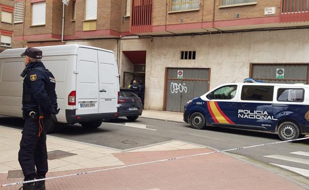 El hombre ha sido detenido en la calle El Clavel de la ciudad burgalesa de Miranda de Ebro. 