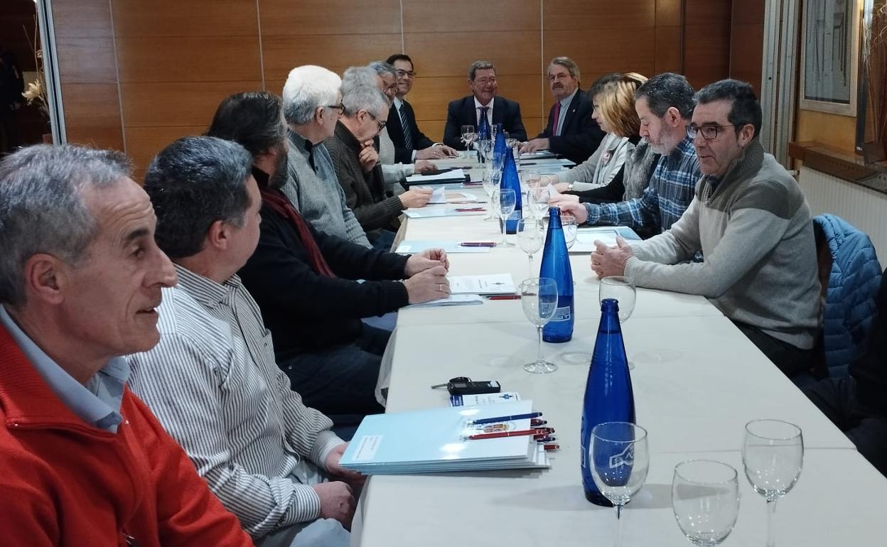 La Hermandad reunió a todos su delegados en la asamblea anual.