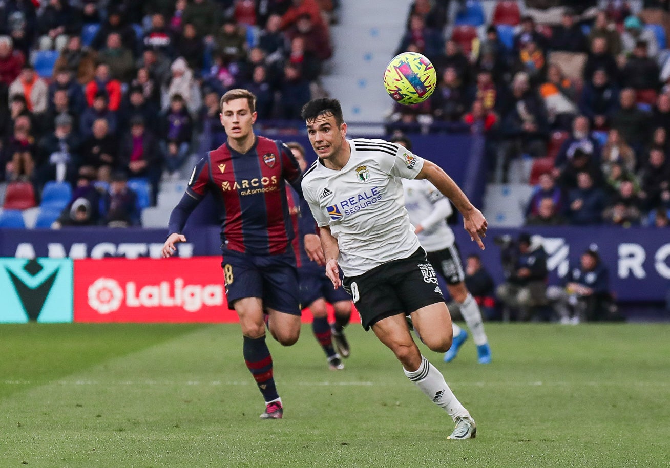 Fotos: El Burgos CF cae ante el Levante UD