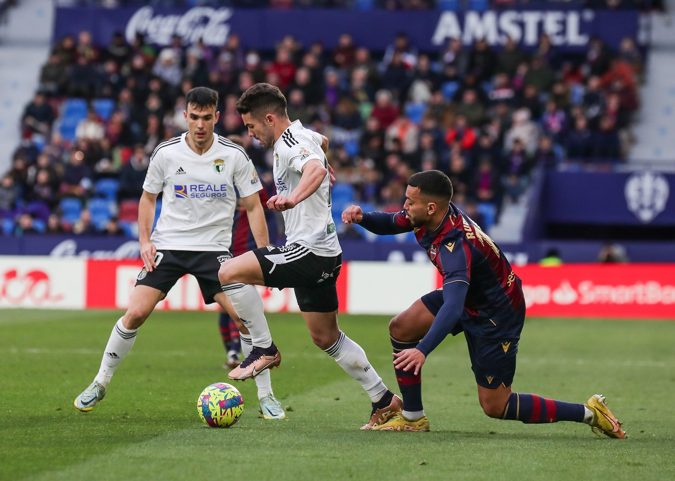 Fotos: El Burgos CF cae ante el Levante UD