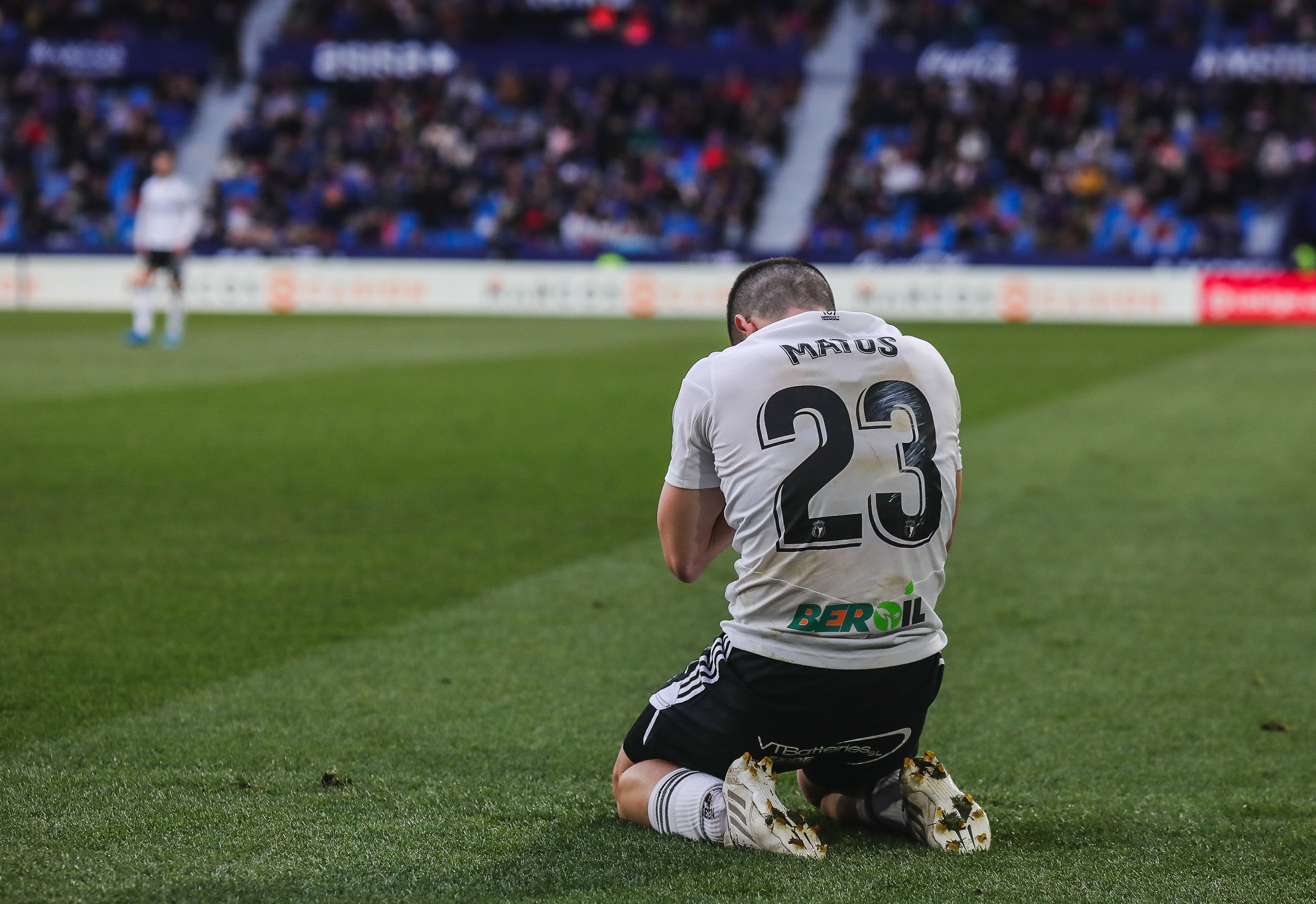 Fotos: El Burgos CF cae ante el Levante UD