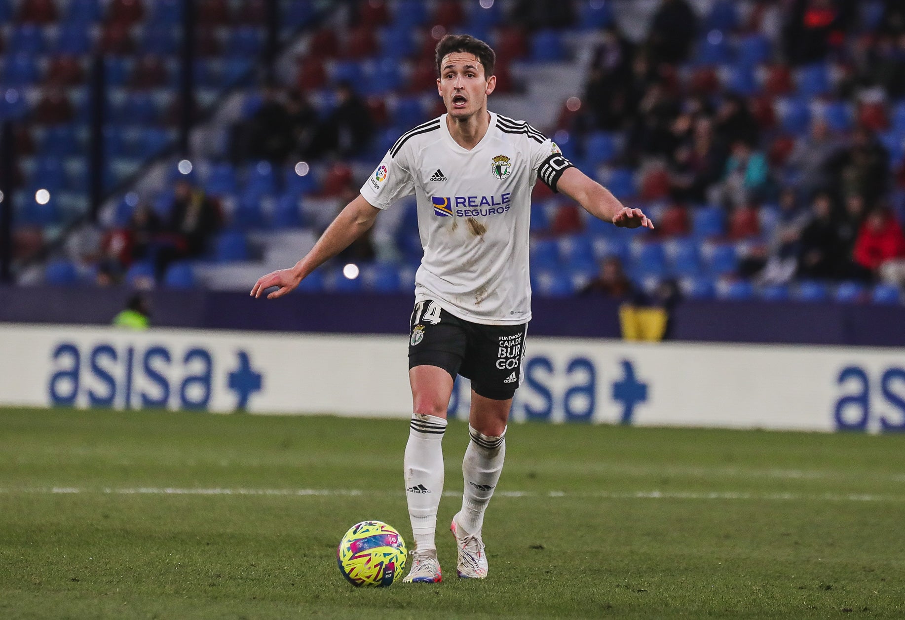 Fotos: El Burgos CF cae ante el Levante UD