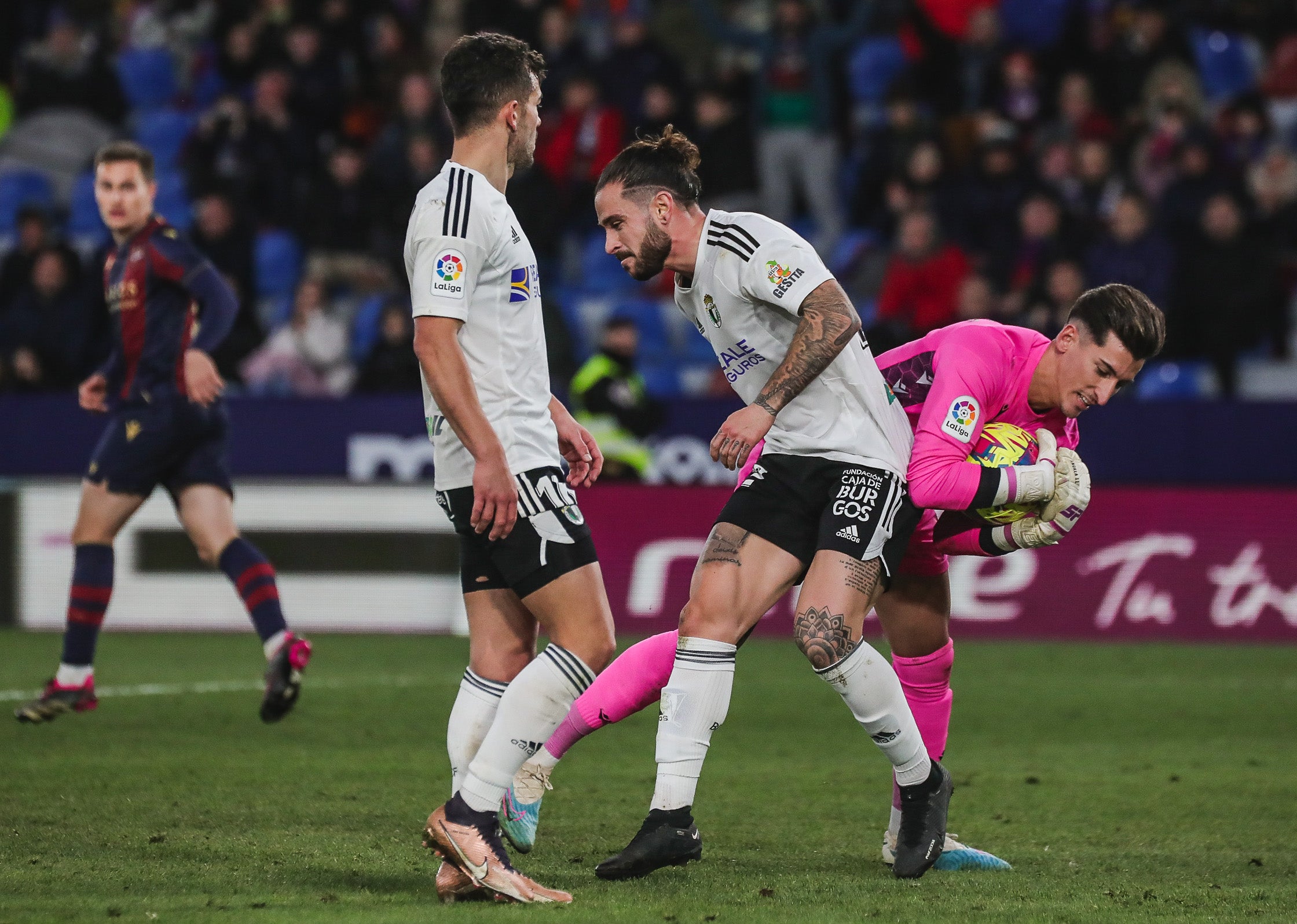 Fotos: El Burgos CF cae ante el Levante UD