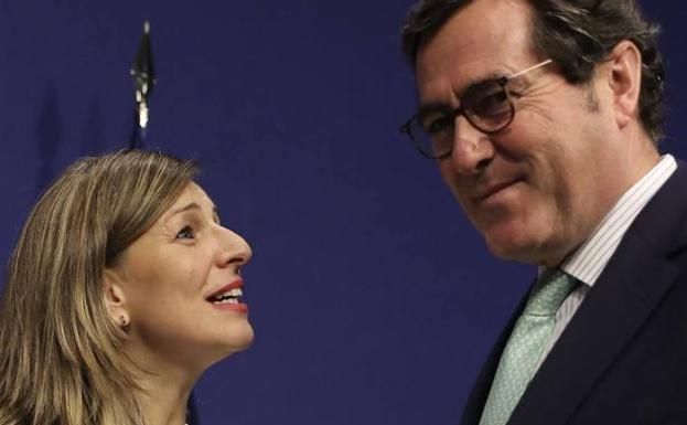 La subida «unilateral» del Salario Mínimo se notará en la revisión de convenios de 2023