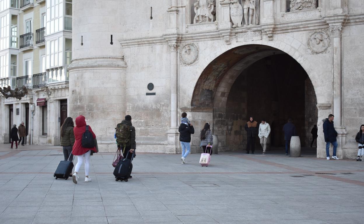 Burgos mantiene un buen volumen de visitantes incluso cuando el tiempo no acompaña.