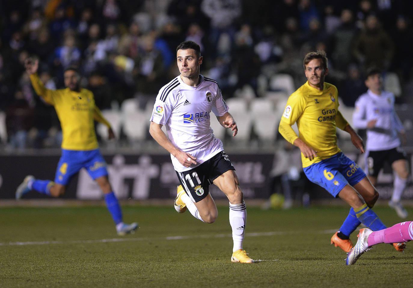 Imágenes del empate entre el Burgos CF y la UD Las Palmas este lunes en El Plantío