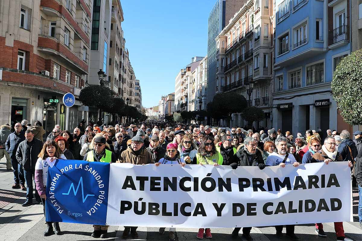 Fotos: Los burgaleses arropan masivamente las protestas a favor de una Sanidad Pública de calidad