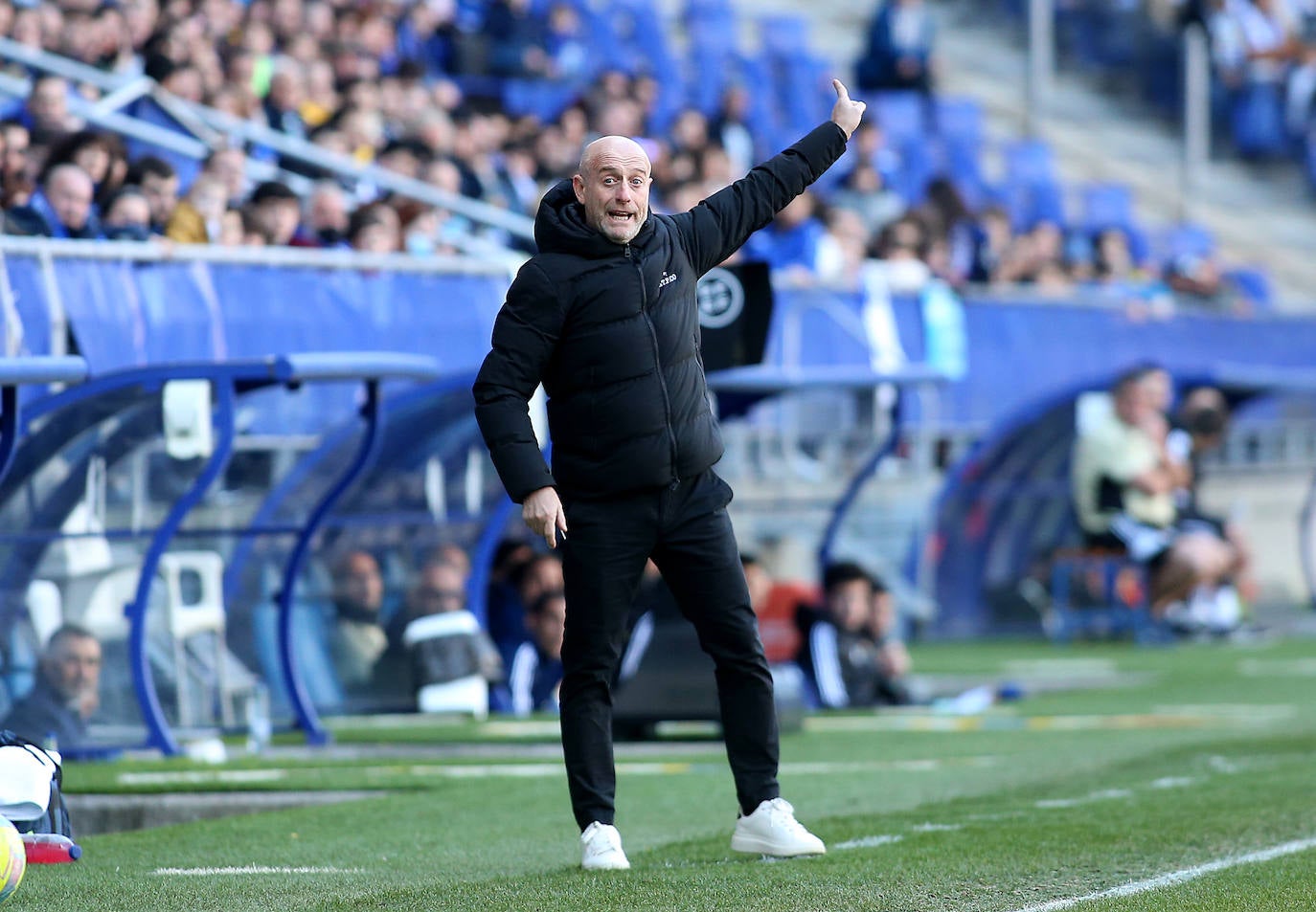 Imagenes de la victoria del Burgos CF ante el Real Oviedo este domingo en el Carlos Tartiere