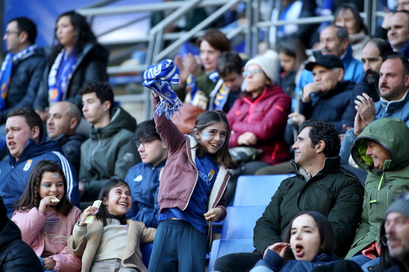 Imagenes de la victoria del Burgos CF ante el Real Oviedo este domingo en el Carlos Tartiere