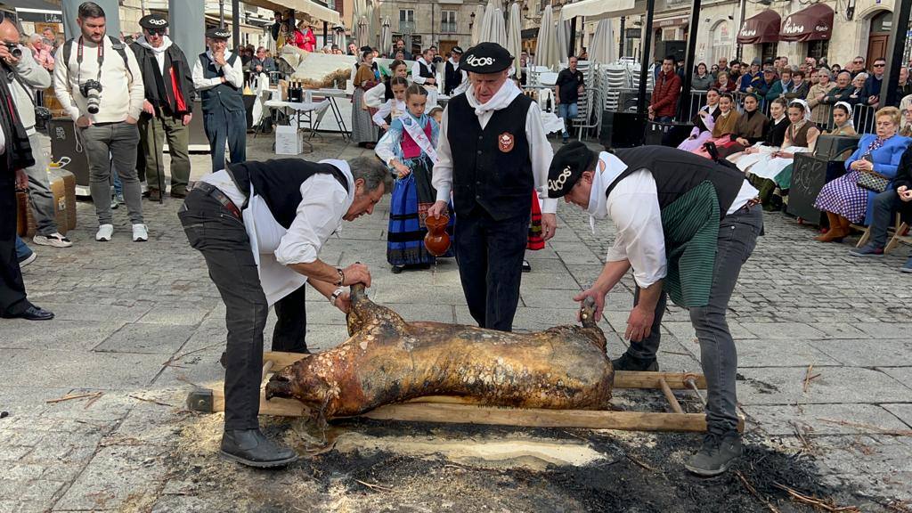 Fotos: Los Cucos retoman la matanza en la plaza de La Flora