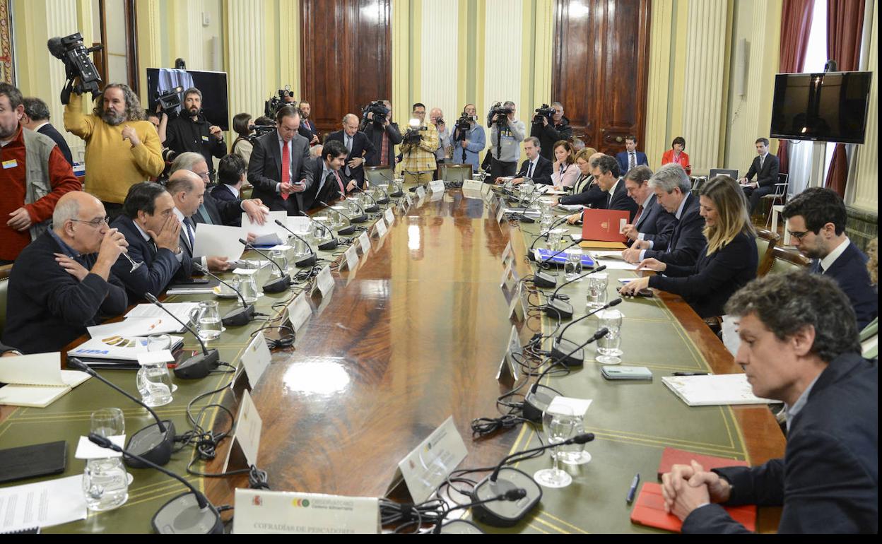 Reunión de la cadena alimentaria este lunes, en el Ministerio. 