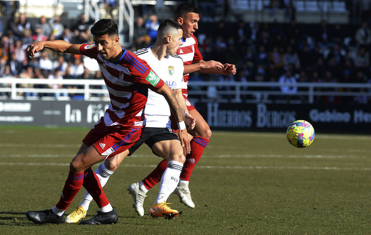 Imágenes de la derrota del Burgos CF ante el Granada CF este sábado en El Plantío